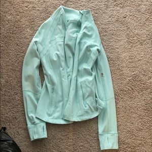 Lululemon define jacket size 6